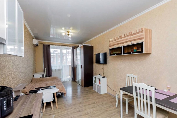 Продам однокомнатную (1-комн.) квартиру, им. Сергея Есенина ул, 108к1, Краснодар г