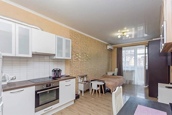 Продам однокомнатную (1-комн.) квартиру, им. Сергея Есенина ул, 108к1, Краснодар г