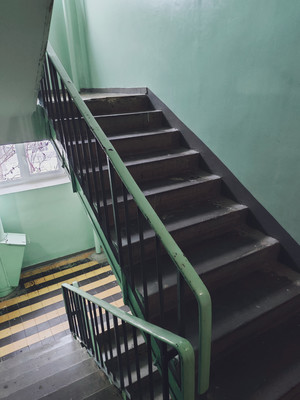 Продам двухкомнатную (2-комн.) квартиру, Строителей пр-кт, 4/6, Волгодонск г