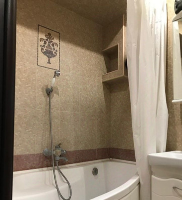 Сдам трехкомнатную (3-комн.) квартиру, Мосфильмовская ул, 17/25, Москва г