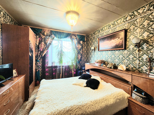 Продам трехкомнатную (3-комн.) квартиру, Д мкр, 25, Новомичуринск г