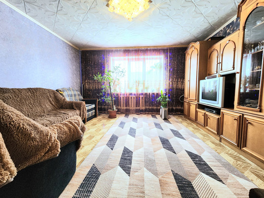 Продам трехкомнатную (3-комн.) квартиру, Д мкр, 25, Новомичуринск г