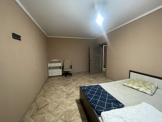 Продам трехкомнатную (3-комн.) квартиру, Баулинская (Новые Островцы мкр) ул, 4, Островцы д