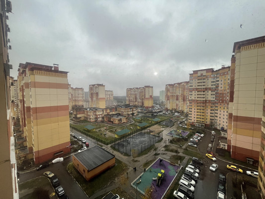 Продам трехкомнатную (3-комн.) квартиру, Баулинская (Новые Островцы мкр) ул, 4, Островцы д