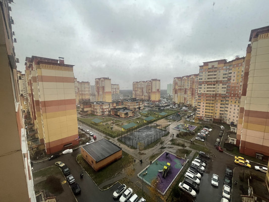 Продам трехкомнатную (3-комн.) квартиру, Баулинская (Новые Островцы мкр) ул, 4, Островцы д