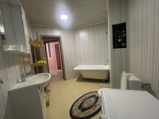 Продам трехкомнатную (3-комн.) квартиру, Баулинская (Новые Островцы мкр) ул, 4, Островцы д