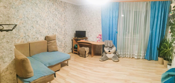 Продам трехкомнатную (3-комн.) квартиру, Студенческая ул, 20, Ханты-Мансийск г