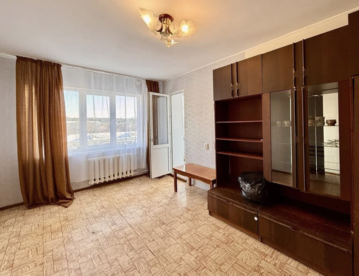 Продам трехкомнатную (3-комн.) квартиру, 60 лет Октября ул, 4, Симферополь г