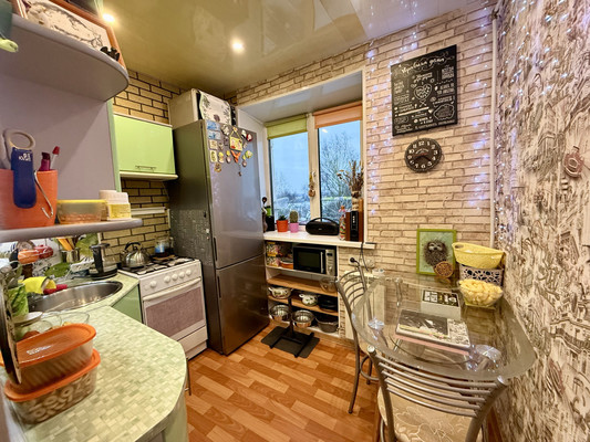 Продам многокомнатную квартиру, Первомайская ул, 6, Запрудня рп