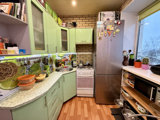 Продам многокомнатную квартиру, Первомайская ул, 6, Запрудня рп