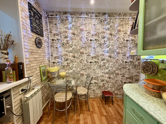 Продам многокомнатную квартиру, Первомайская ул, 6, Запрудня рп