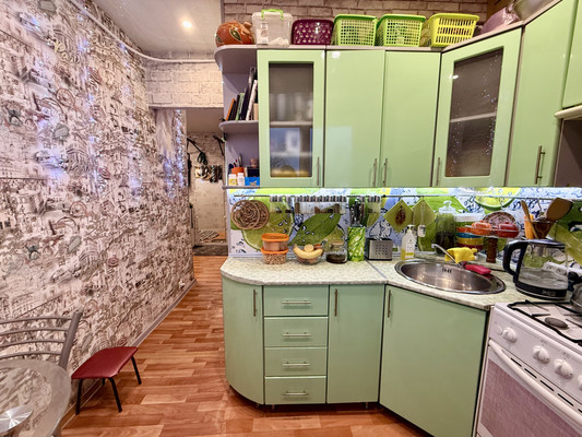 Продам многокомнатную квартиру, Первомайская ул, 6, Запрудня рп