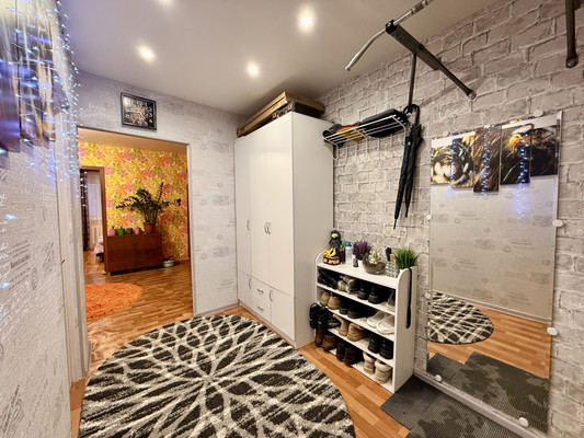 Продам многокомнатную квартиру, Первомайская ул, 6, Запрудня рп