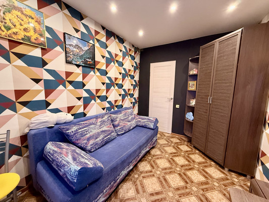 Продам многокомнатную квартиру, Первомайская ул, 6, Запрудня рп