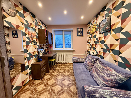 Продам многокомнатную квартиру, Первомайская ул, 6, Запрудня рп