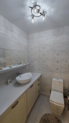 Продам двухкомнатную (2-комн.) квартиру, Лермонтова ул, 118, Анапа г