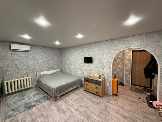 Продам однокомнатную (1-комн.) квартиру, Камская ул, 12, Симферополь г