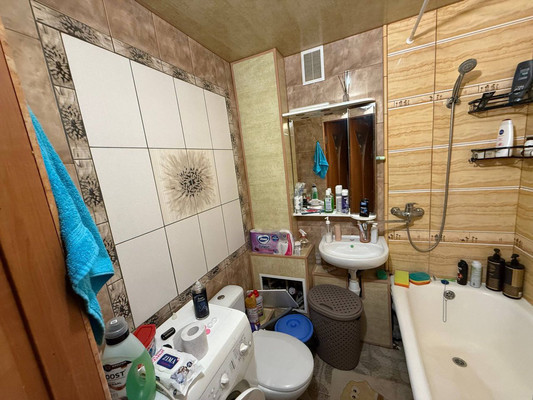 Продам однокомнатную (1-комн.) квартиру, Камская ул, 12, Симферополь г