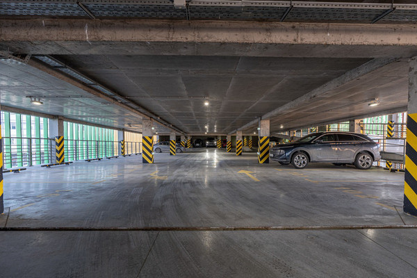 Продам машиноместо 13 м2, Галеева ул, 18, Казань г