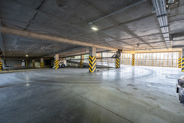 Продам машиноместо 13 м2, Галеева ул, 18, Казань г