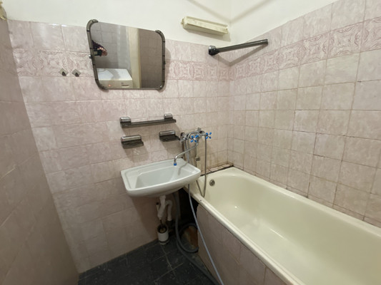 Продам трехкомнатную (3-комн.) квартиру, Горная ул, 1, Агой с