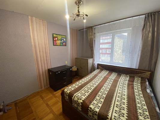 Продам трехкомнатную (3-комн.) квартиру, Горная ул, 1, Агой с