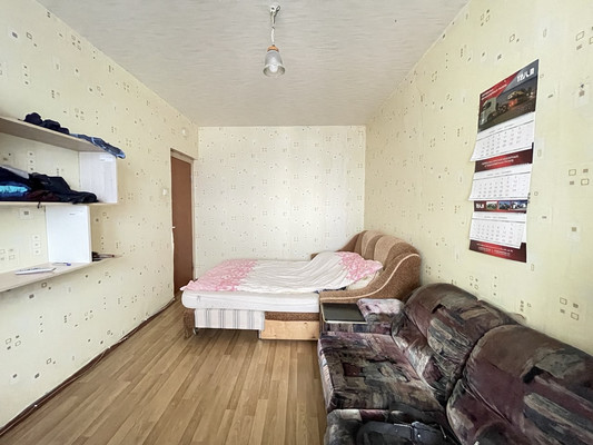 Продам трехкомнатную (3-комн.) квартиру, Брусилова ул, 15, Москва г