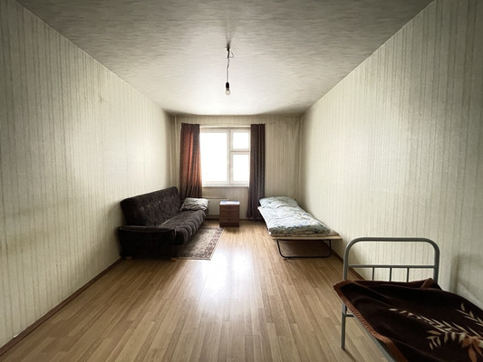 Продам трехкомнатную (3-комн.) квартиру, Брусилова ул, 15, Москва г