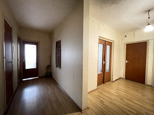 Продам трехкомнатную (3-комн.) квартиру, Брусилова ул, 15, Москва г