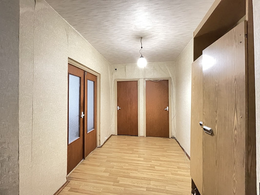 Продам трехкомнатную (3-комн.) квартиру, Брусилова ул, 15, Москва г