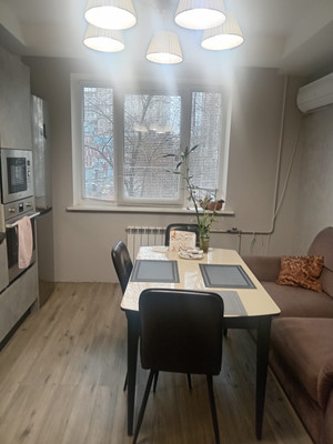 Продам трехкомнатную (3-комн.) квартиру, Сизова пр-кт, 14, Санкт-Петербург г