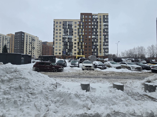 Продам трехкомнатную (3-комн.) квартиру, Лесная ул, 7к1, Ерино д