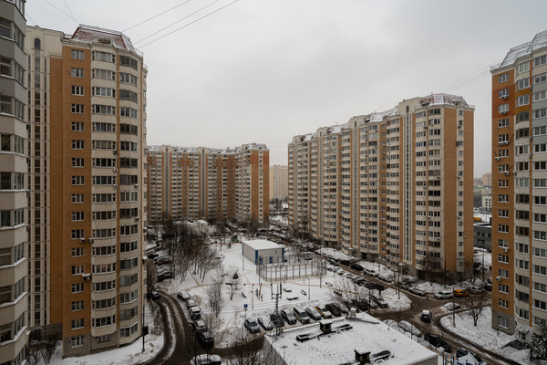 Продам трехкомнатную (3-комн.) квартиру, Волынская ул, 10, Москва г
