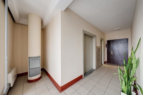 Продам трехкомнатную (3-комн.) квартиру, Волынская ул, 10, Москва г