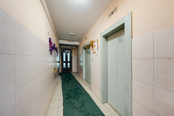 Продам трехкомнатную (3-комн.) квартиру, Волынская ул, 10, Москва г