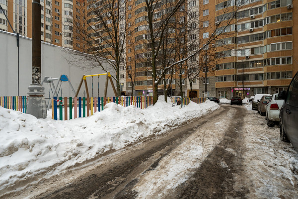 Продам трехкомнатную (3-комн.) квартиру, Волынская ул, 10, Москва г