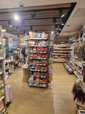 Продам коммерческое помещение 370 м2, Остоженка ул, 10, Москва г