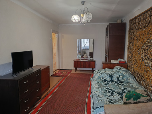 Продам однокомнатную (1-комн.) квартиру, Яблочкова ул, 21, Грэсовский пгт