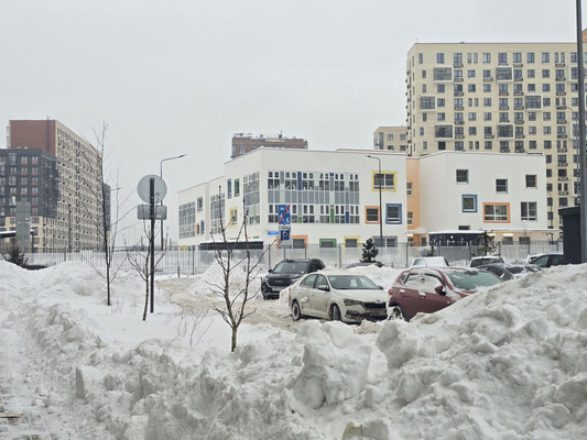 Продам трехкомнатную (3-комн.) квартиру, Новомосковская ул, 1к4, Москва г