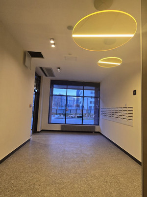 Продам трехкомнатную (3-комн.) квартиру, Новомосковская ул, 1к4, Москва г