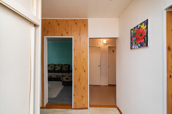 Продам двухкомнатную (2-комн.) квартиру, Школьная ул, 4, Ханты-Мансийск г