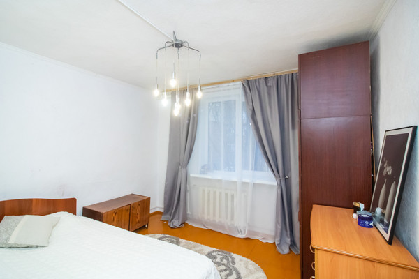 Продам двухкомнатную (2-комн.) квартиру, Школьная ул, 4, Ханты-Мансийск г