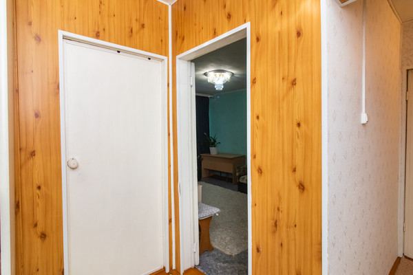 Продам двухкомнатную (2-комн.) квартиру, Школьная ул, 4, Ханты-Мансийск г