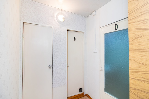 Продам двухкомнатную (2-комн.) квартиру, Школьная ул, 4, Ханты-Мансийск г