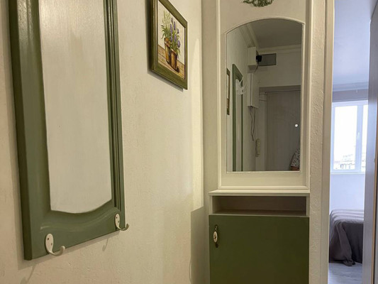 Продам двухкомнатную (2-комн.) квартиру, Молодых Подпольщиков пер, 7, Симферополь г