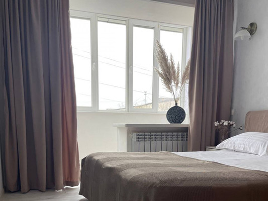 Продам двухкомнатную (2-комн.) квартиру, Молодых Подпольщиков пер, 7, Симферополь г