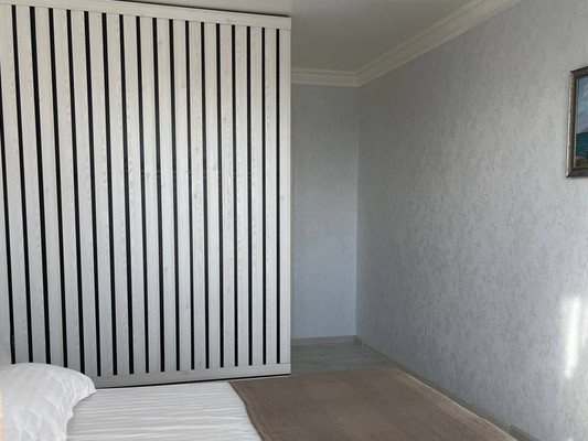 Продам двухкомнатную (2-комн.) квартиру, Молодых Подпольщиков пер, 7, Симферополь г