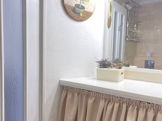 Продам двухкомнатную (2-комн.) квартиру, Молодых Подпольщиков пер, 7, Симферополь г