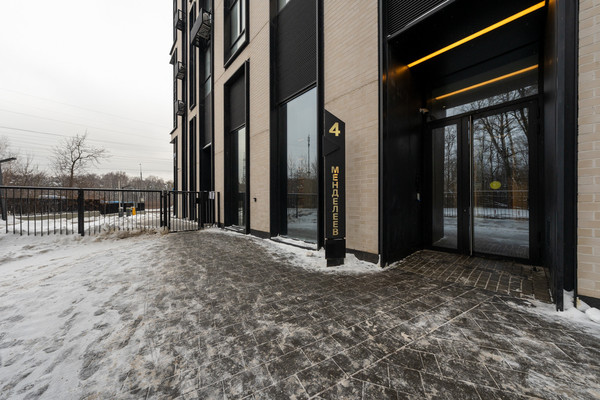 Продам однокомнатную (1-комн.) квартиру, Дыбенко ул, 7к1, Москва г