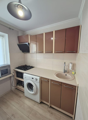 Продам однокомнатную (1-комн.) квартиру, Русская ул, 38а, Симферополь г